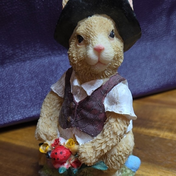 Easter Bunny Figurine with Vest and Top Hat‎ - Picture 6 of 6